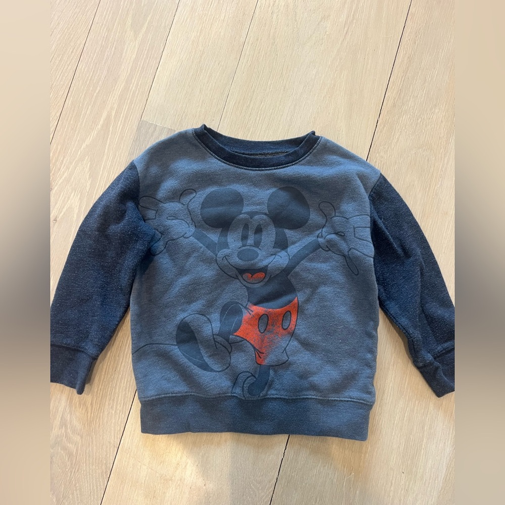 Micky mouse sweatshirt